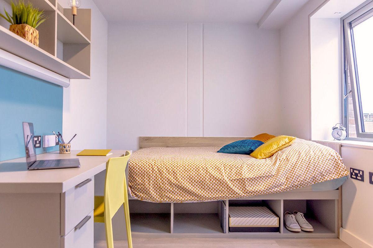  Residence Heyday Carman’s Hall